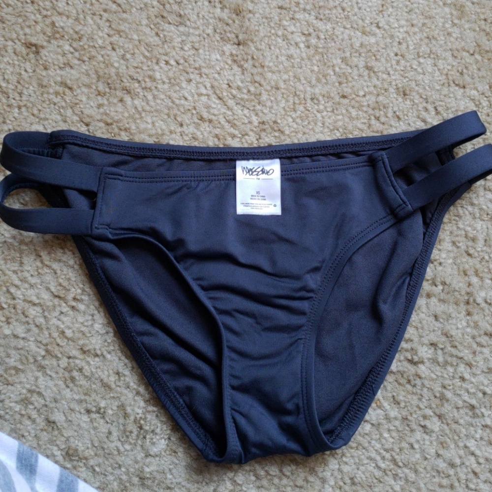 Bikini bottoms